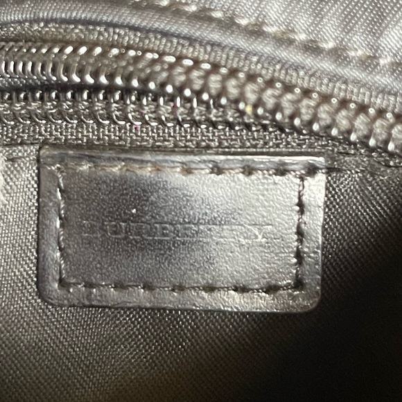AUTHENTIC CROSSBODY BURBERRY BAG (UNISEX) - Picture 7 of 16